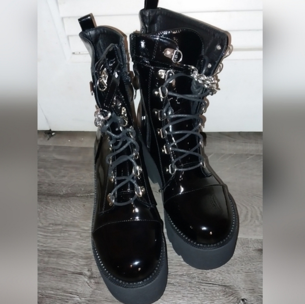 Ladies chunky heel chain detailed boots sz 7 - Picture 10 of 14